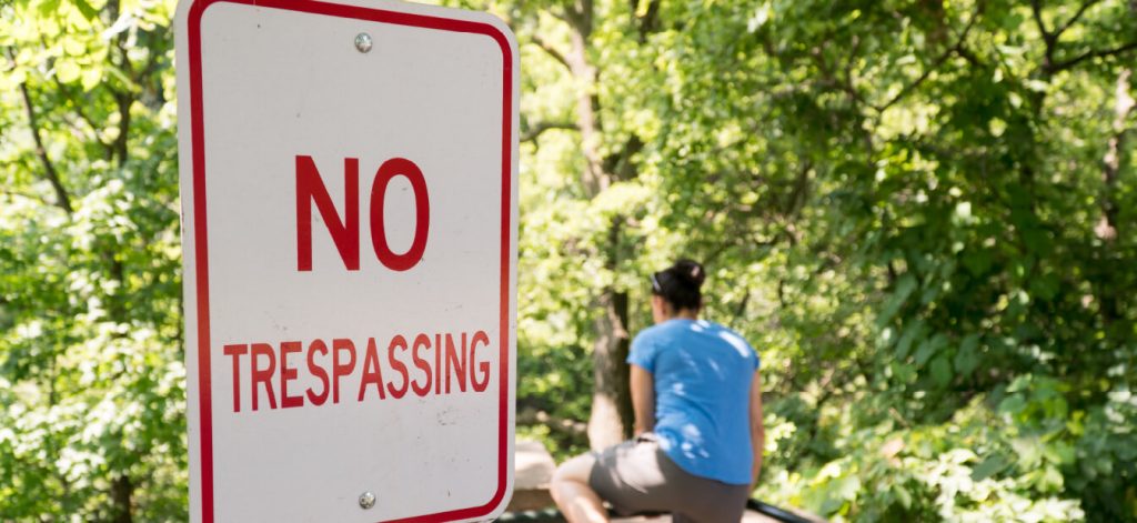 'No Trespassing' Sign