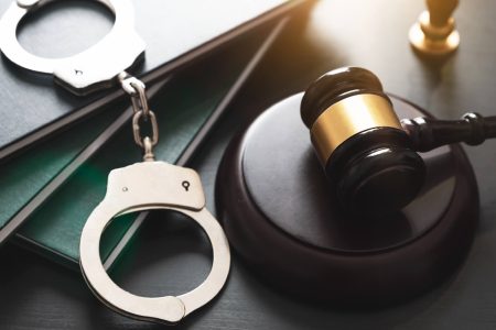 How Much Does It Cost To Hire A Criminal Defence Lawyer?